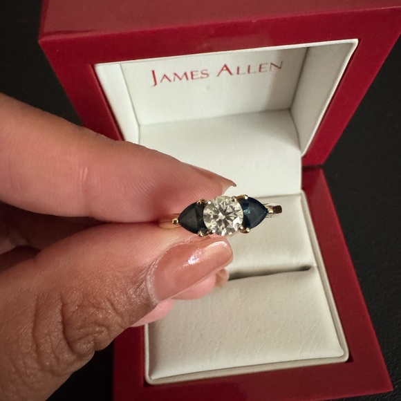 14k gold ring with Diamond - Picture 3 of 8